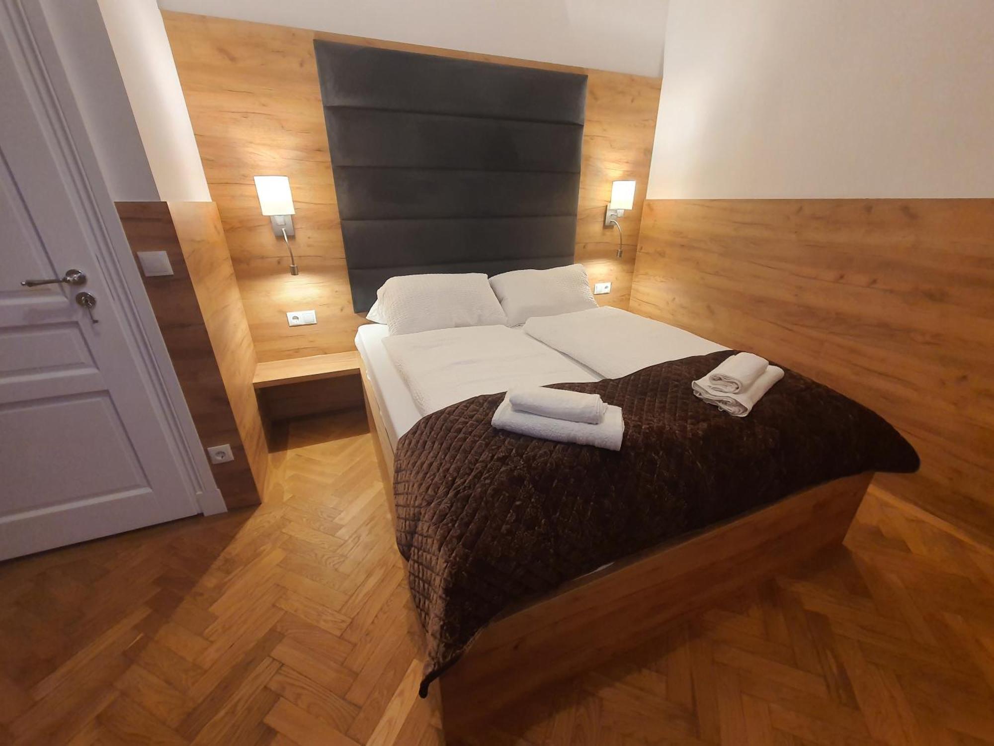 Premium - Self Check-in * Viena